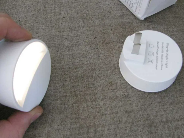 Ночник в розетку с датчиком от заката до рассвета - 2/3