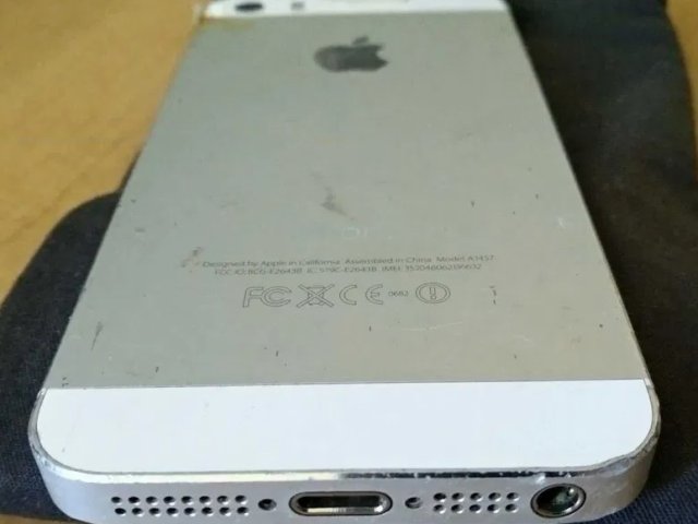 Телефон Apple iPhone 5S - 2/3