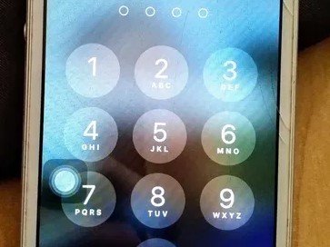 Телефон Apple iPhone 5S - 1/3