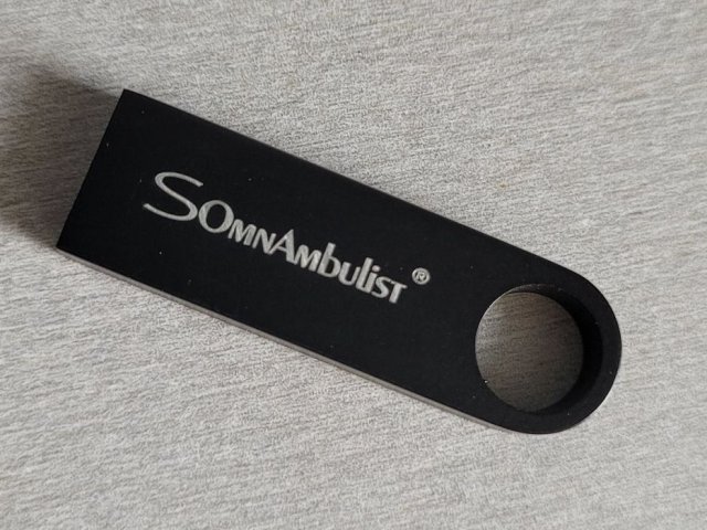 Флеш-накопитель Somnambulist на 128 GB - 1/3