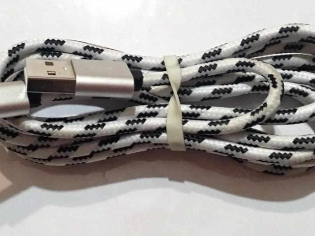 Кабель Apple Lightning to USB (2 м), плетеный, белый - 1/2