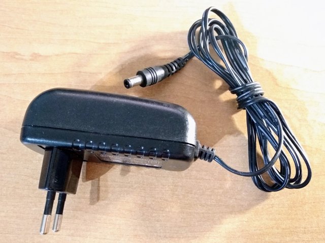 Блок питания 12v/1500mA - 2/3