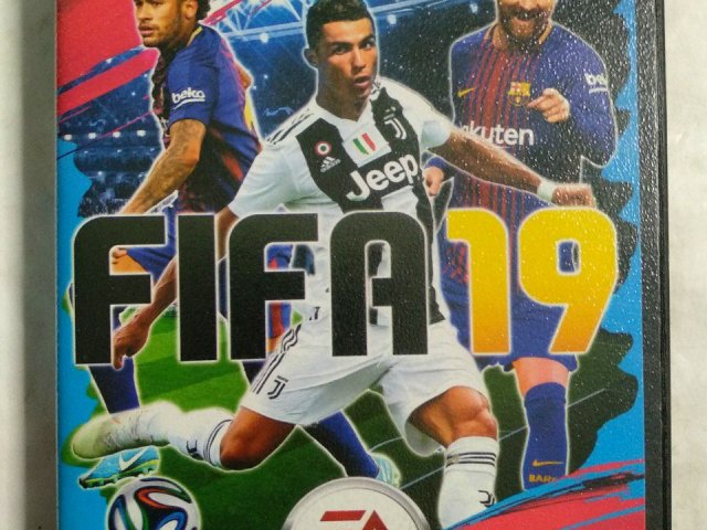 Игровой диск FIFA 19 (4 DVD), 150 грн. &mdash; 1/2